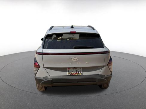 Used 2025 Hyundai Kona SEL AWD/4WD image 12