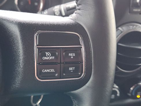Used 2018 Jeep Wrangler Unlimited Sport S AWD/4WD image 27