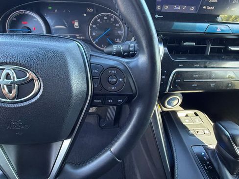 Used 2021 Toyota Venza XLE w/ Carpet Mat Package (TMS) AWD/4WD image 20