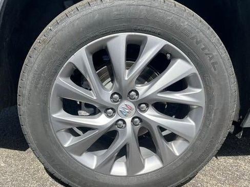 Used 2025 Buick Enclave Preferred image 16