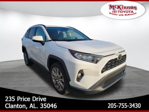 Used 2020 Toyota RAV4 XLE Premium FWD image 1