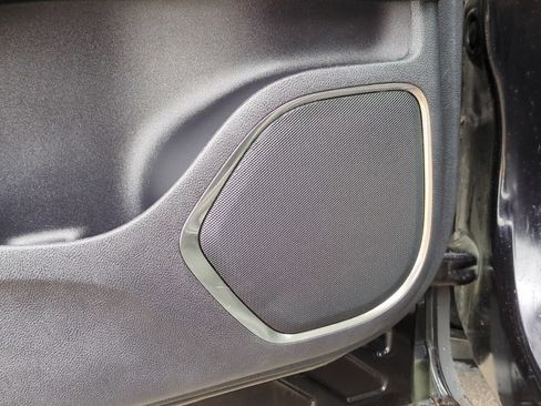 Used 2020 Lincoln Nautilus Reserve FWD image 13