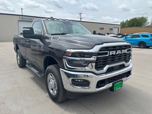 New 2026 RAM 2500 Tradesman AWD/4WD image 4