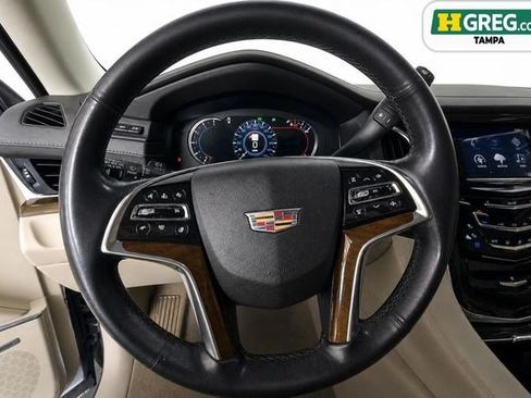 Used 2020 Cadillac Escalade Premium Luxury RWD image 13