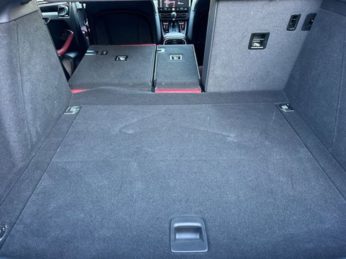 Used 2025 Porsche Macan image 15