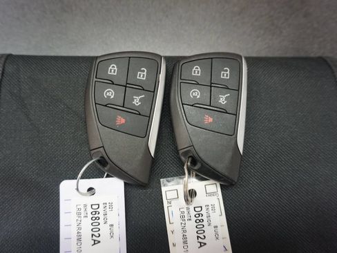 Used 2021 Buick Envision Essence w/ Technology Package I FWD image 16