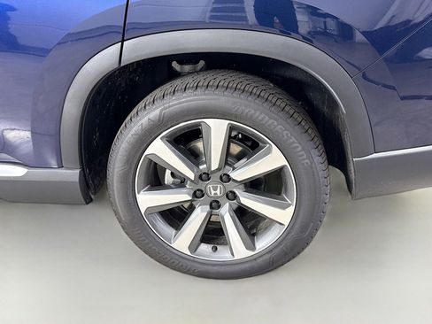 Used 2025 Honda Pilot Elite image 33