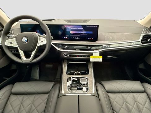 New 2026 BMW X7 xDrive40i w/ Premium Package image 13