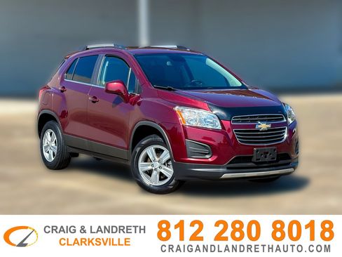 Used 2016 Chevrolet Trax LT w/ LT Sun and Sound Package AWD/4WD image 1