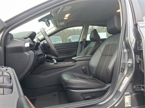 Used 2022 Nissan Altima 2.5 SR image 13