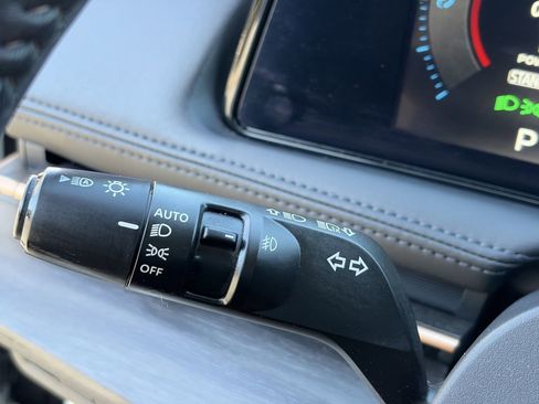 Certified 2023 Nissan Ariya FWD image 20