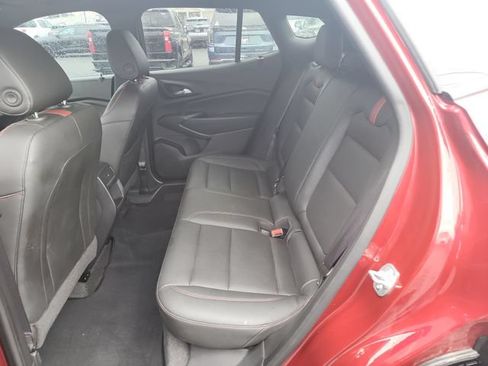 Used 2025 Chevrolet Trax RS w/ Driver Confidence Package FWD image 43