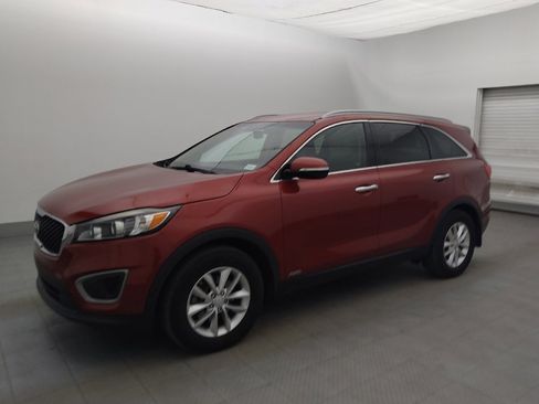 Used 2016 Kia Sorento AWD image 2