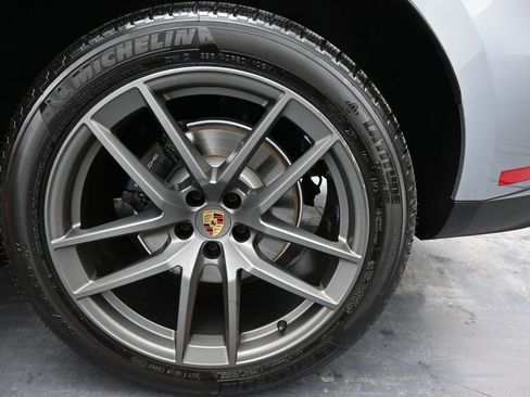 Used 2024 Porsche Macan Turbo image 50