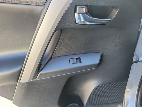 Used 2016 Toyota RAV4 XLE image 16