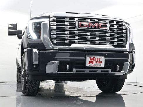 New 2026 GMC Sierra 2500 Denali w/ Denali Reserve Package image 24