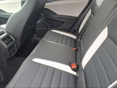 New 2026 Volkswagen Taos SEL image 12