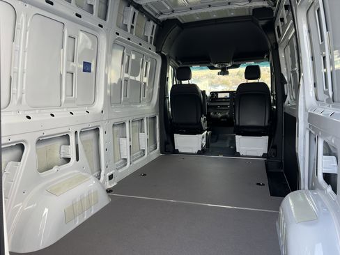 New 2025 Mercedes-Benz Sprinter 2500 image 15