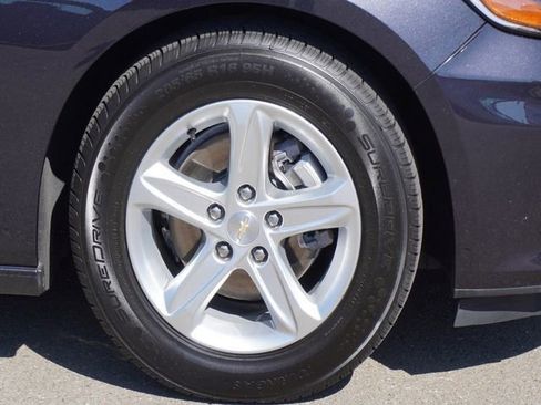 Used 2022 Chevrolet Malibu LS w/ Driver Confidence Package II image 5