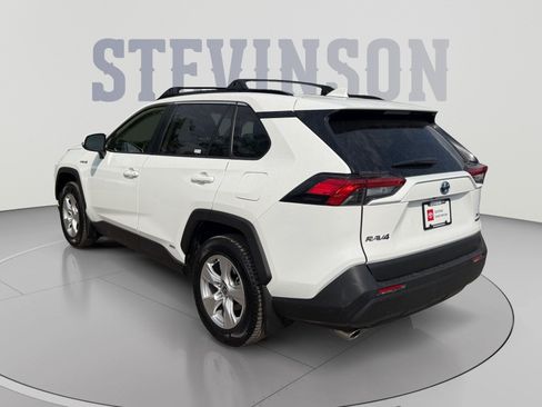 Used 2021 Toyota RAV4 XLE w/ Convenience Package AWD/4WD image 3