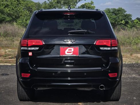 Used 2018 Jeep Grand Cherokee Altitude RWD image 7