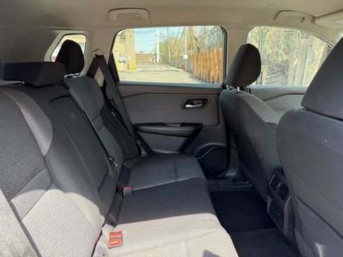 Used 2023 Nissan Rogue SV FWD image 25