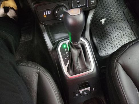 Used 2023 Jeep Renegade Limited w/ Limited Elite Group image 34