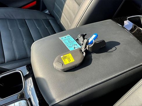 Certified 2025 Kia Telluride SX Prestige image 10