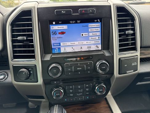 Used 2018 Ford F150 Lariat image 15