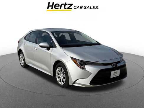 Used 2025 Toyota Corolla LE image 1