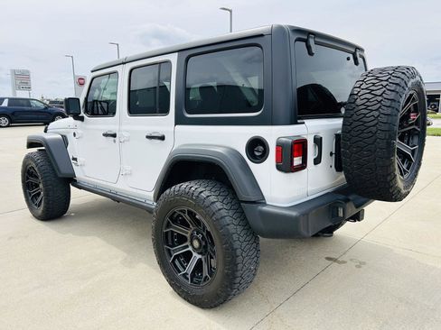 Used 2021 Jeep Wrangler Unlimited Sport image 32