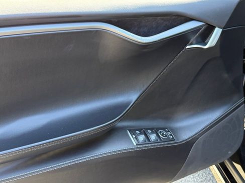 Used 2018 Tesla Model S 100D AWD/4WD image 19
