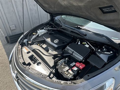 Used 2013 Nissan Altima 2.5 SL w/ Technology Pkg FWD image 25