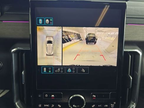 Used 2024 GMC Acadia Denali w/ Super Cruise Package image 17