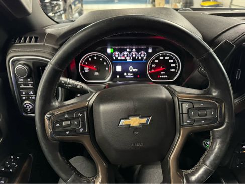 Used 2019 Chevrolet Silverado 1500 High Country w/ Technology Package image 17