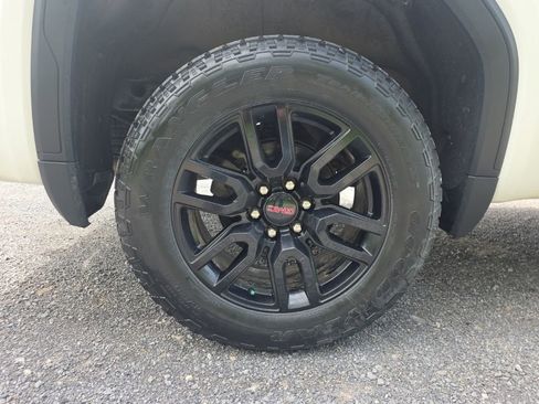 Used 2023 GMC Sierra 1500 Elevation AWD/4WD image 16