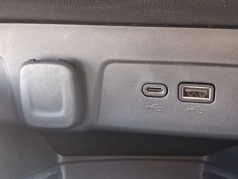 Used 2025 Chevrolet Trax ACTIV w/ Sunroof Package image 25