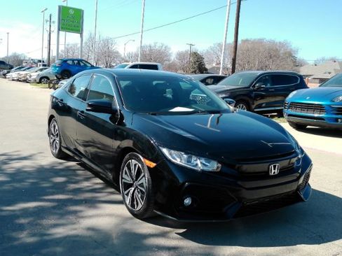 Used 2018 Honda Civic EX image 4