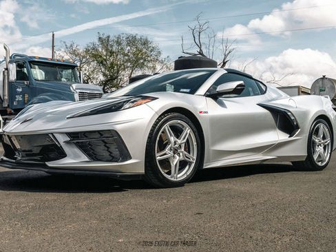 Used 2020 Chevrolet Corvette Stingray Preferred Cpe w/ 2LT Preferred Equipment Group RWD image 14