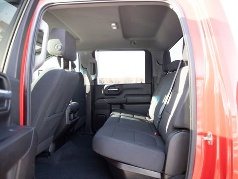 Used 2021 Chevrolet Silverado 2500 LT w/ Convenience Package image 17