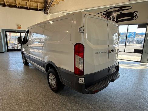 Used 2016 Ford Transit 250 130 Low Roof RWD image 5