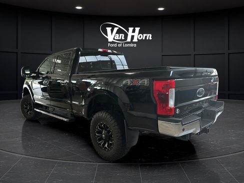 Used 2017 Ford F350 XLT w/ XLT Premium Package AWD/4WD image 5
