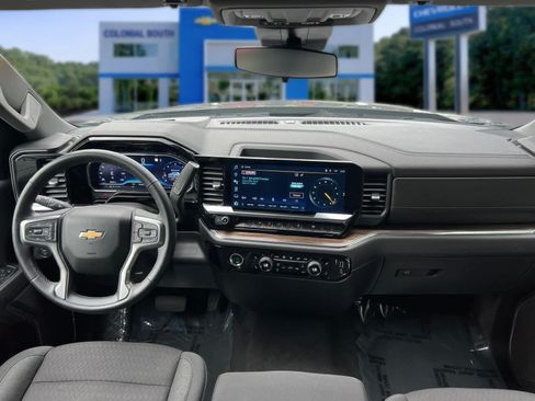 Certified 2023 Chevrolet Silverado 1500 LT AWD/4WD image 32