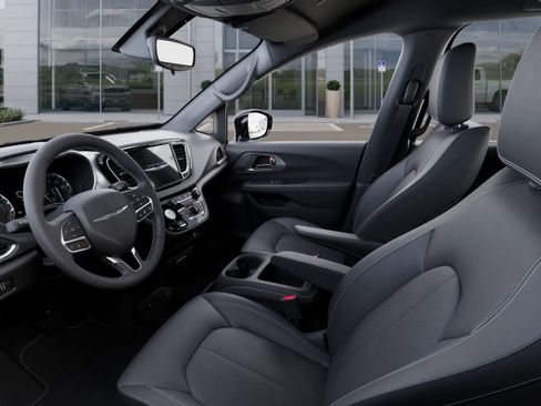 New 2026 Chrysler Voyager LX image 22