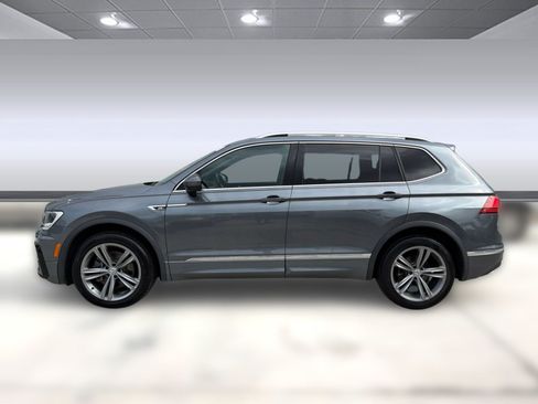 Used 2019 Volkswagen Tiguan SEL R-Line FWD image 2