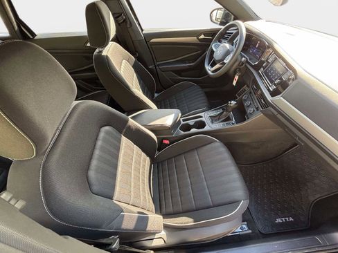 Used 2023 Volkswagen Jetta Sport image 24