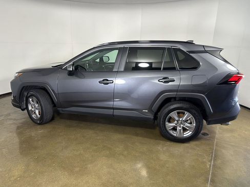 Used 2025 Toyota RAV4 XLE AWD/4WD image 14