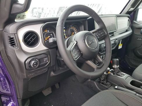 New 2026 Jeep Gladiator Sport AWD/4WD image 9