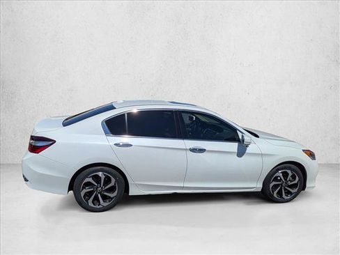 Used 2017 Honda Accord EX-L image 4
