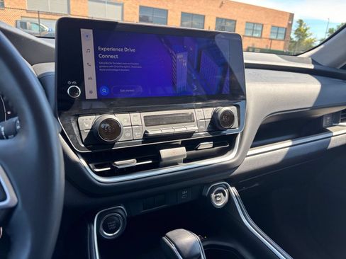 Used 2025 Toyota Grand Highlander FWD image 17